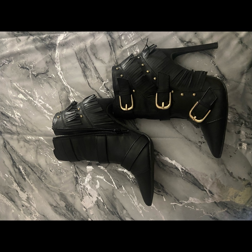 BLACK AND GOLD ANKLE BOOTIES